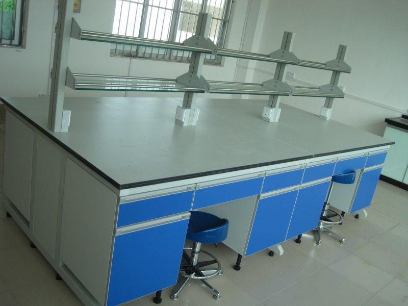 中央臺 鋼木中央臺